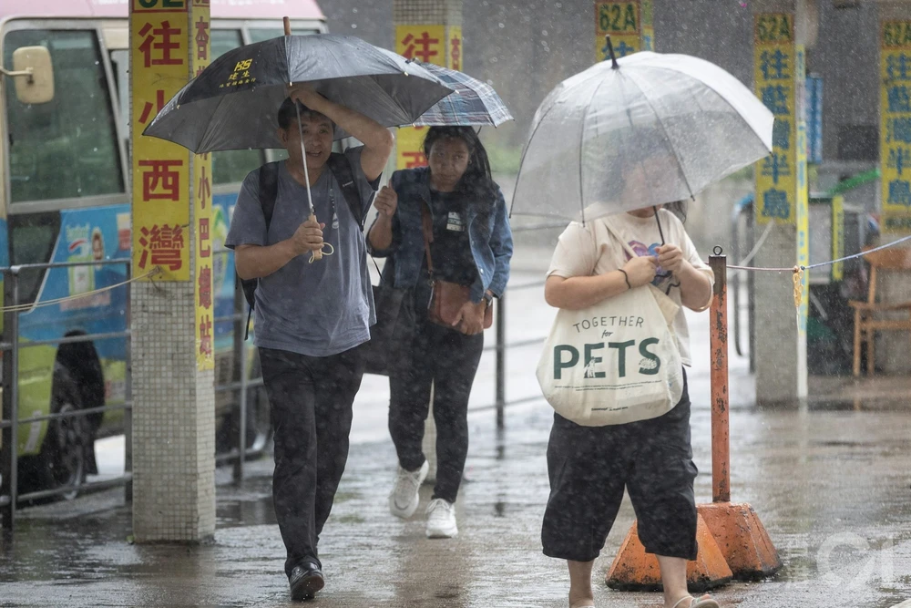 Mưa bão hoành hành khắp châu Á, gây thiệt hại lớn