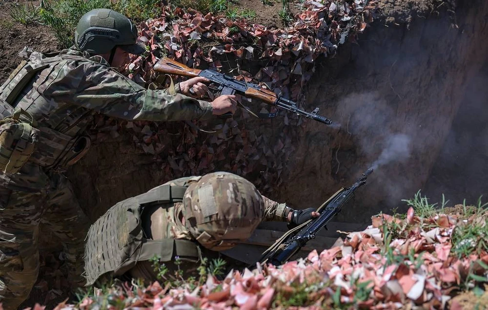 Chiến sự Nga - Ukraine 24-7: UAV Nga oanh tạc khắp Ukraine; Tổng tư lệnh Ukraine nói về thương vong lính Nga ở Kursk