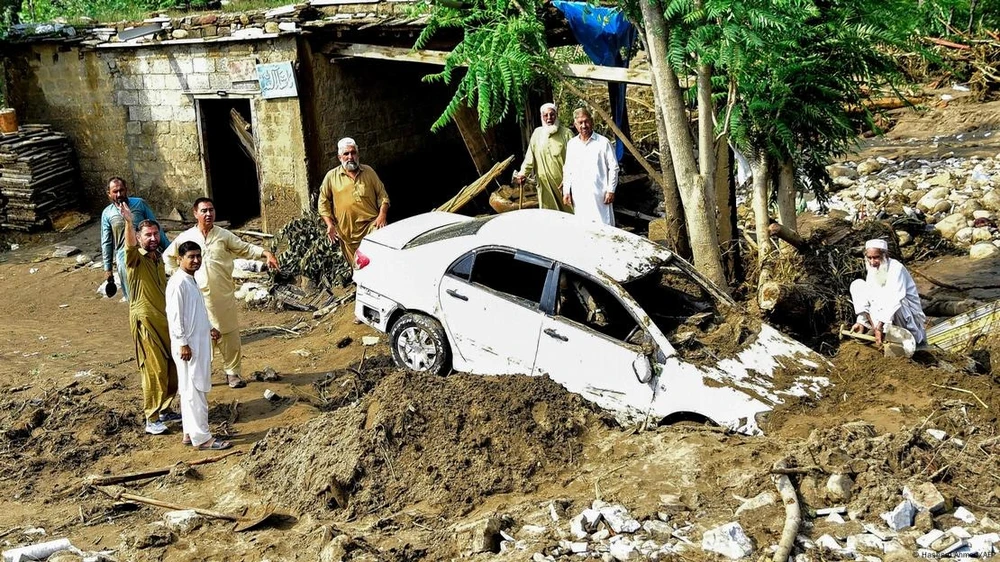 Mưa lũ khủng khiếp tấn công miền bắc Pakistan, 344 người chết