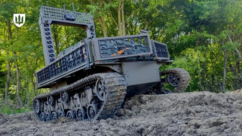 Robot mặt đất và những nhiệm vụ không thể ngờ trên chiến trường Ukraine