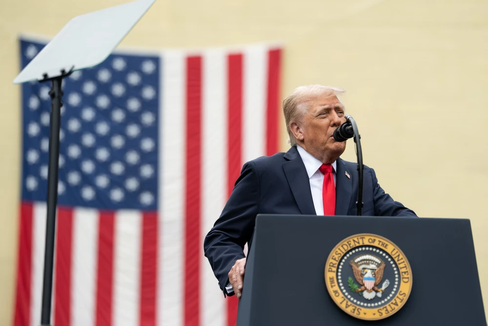 Ông Trump cảnh báo sẽ cắt giảm ‘các cơ quan của phe Dân chủ’ khi chính phủ đóng cửa