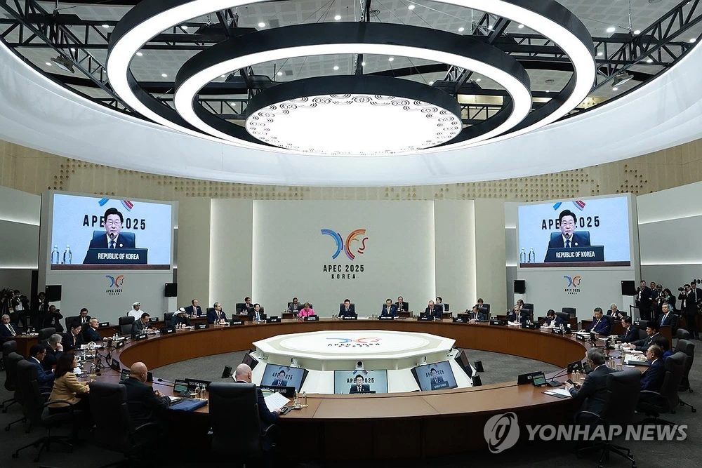 Tổng thống Lee phát biểu khai mạc APEC, kêu gọi đoàn kết trước thách thức
