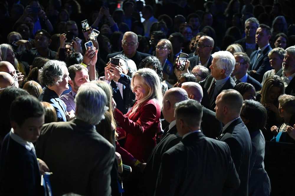 Thắng vang dội bầu cử ngày thứ Ba, đảng Dân chủ hướng tới cuộc đua giữa kỳ