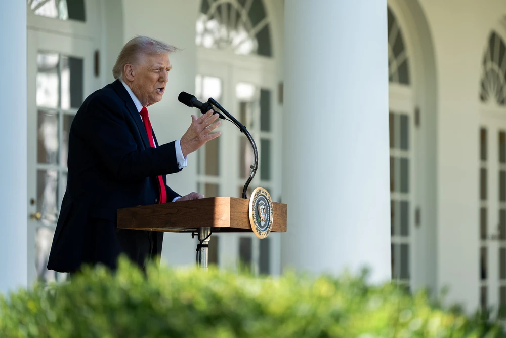 BCC vật lộn trong cuộc chiến pháp lý với ông Trump