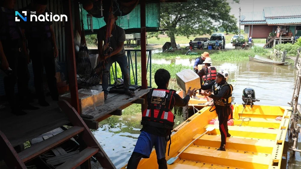 Mưa lũ hoành hành nhiều nước châu Á, hơn 900 người chết