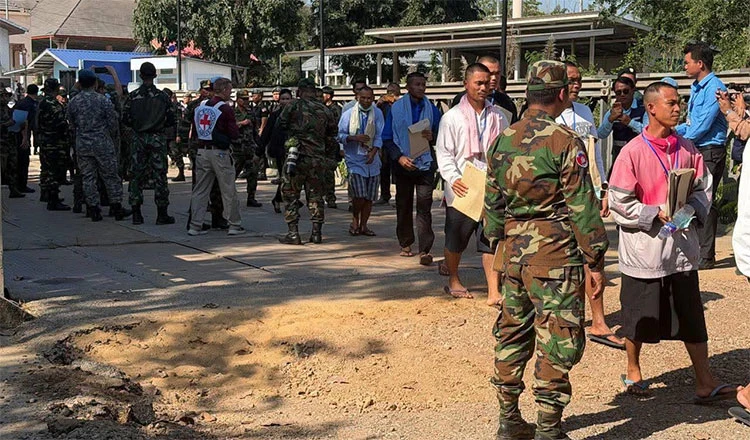 VIDEO: Thái Lan trả tự do cho 18 tù binh Campuchia