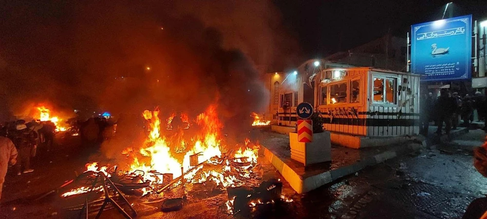 Iran nỗ lực ổn định đất nước giữa làn sóng biểu tình