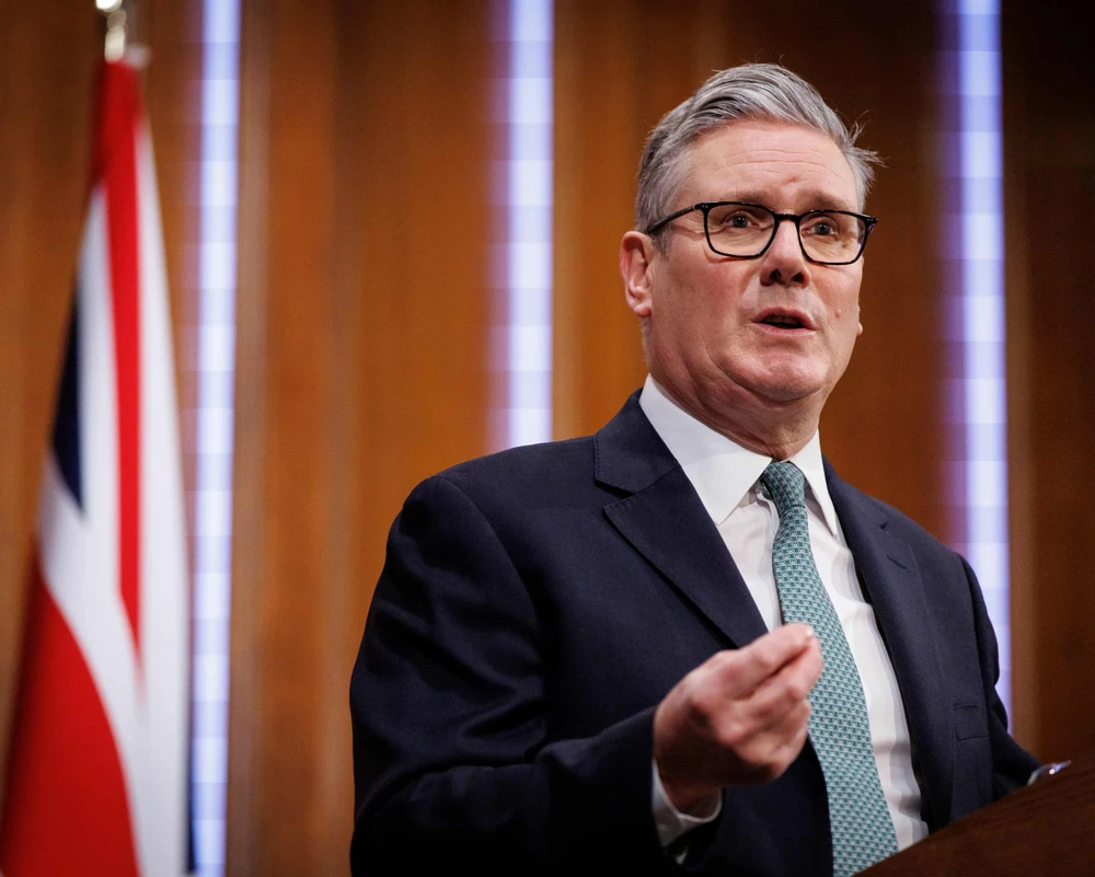 Thủ tướng Anh chỉ trích ông Trump về phát ngôn liên quan lính NATO ở Afghanistan