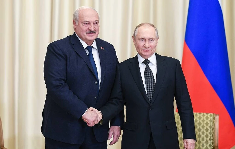 ong-lukashenko-bac-tin-ong-putin-can-ong-du-hop-hoi-dong-hoa-binh.jpg