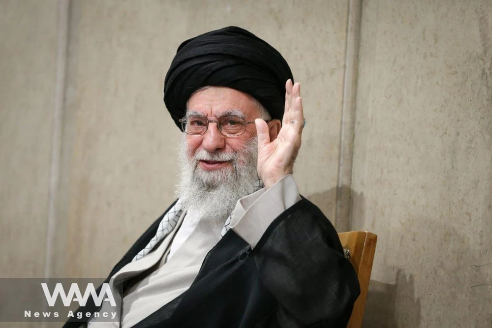ruyen-thong-iran-xac-nhan-nhieu-nguoi-than-cua-lanh-thu-toi-cao-khamenei-da-thiet-mang-.jpg