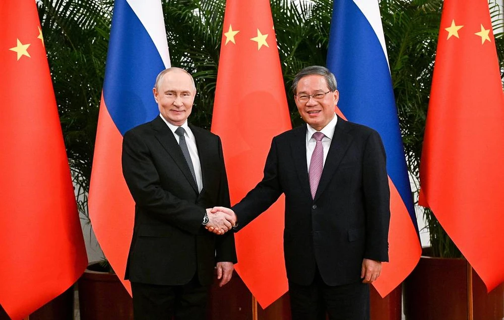 thu-tuong-trung-quoc-ly-cuong-tiep-tong-thong-putin-ban-hop-tac-kinh-te.png