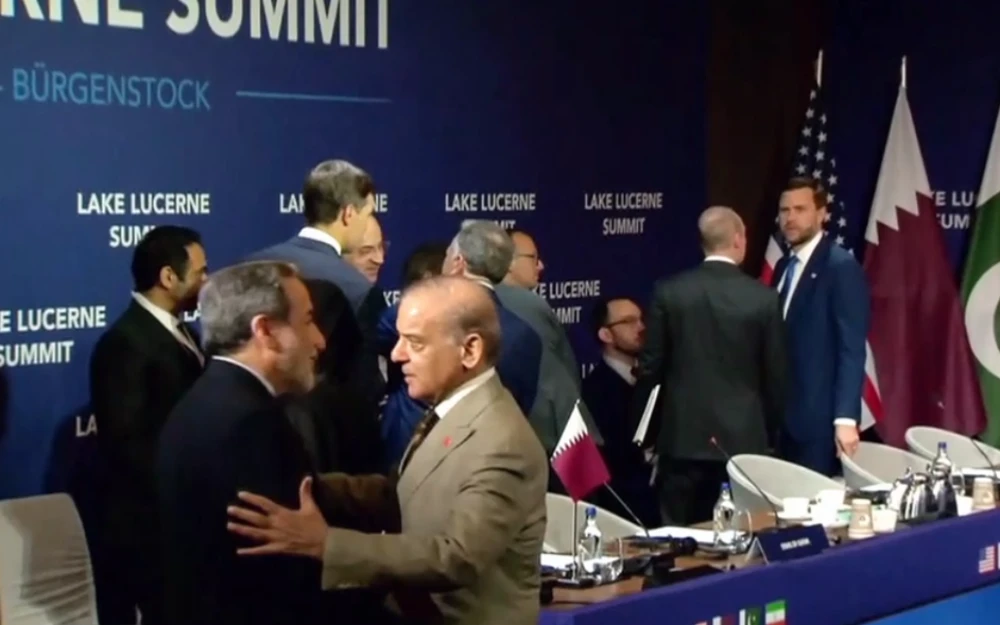 dam-phan-my-iran-roi-vao-be-tac.png
