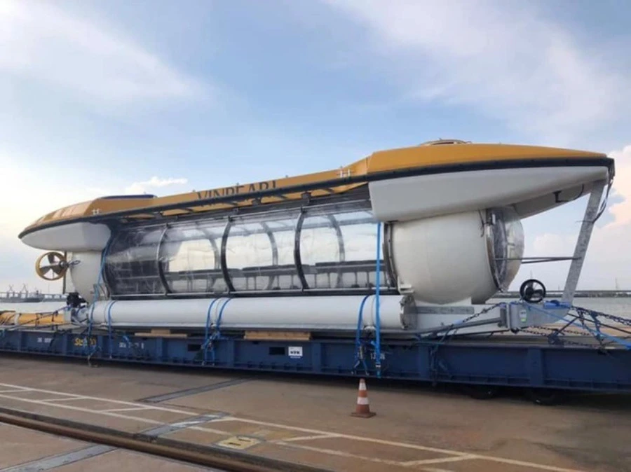 Bộ luật Hàng hải 2015 chưa có các quy định cụ thể, đặc thù cho loại phương tiện tàu lặn. (Trong ảnh là tàu lặn Vinpearl khai thác ở Nha Trang). Ảnh: Vinpearl