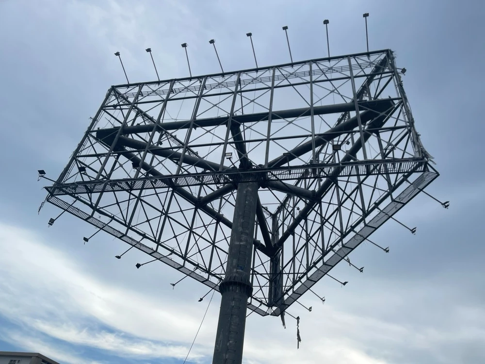 Sở VH&TT TP đề nghị các địa phương không được báo cáo sơ sài, không trung thực về bảng quảng cáo. Ảnh: ĐT