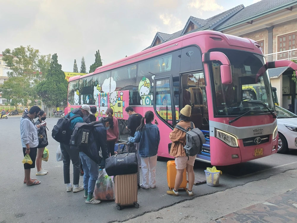 Thu hồi phù hiệu .JPG