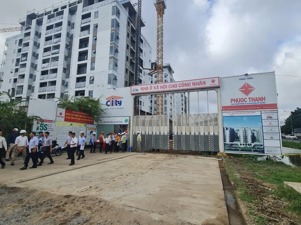 Phát triển nhà ở