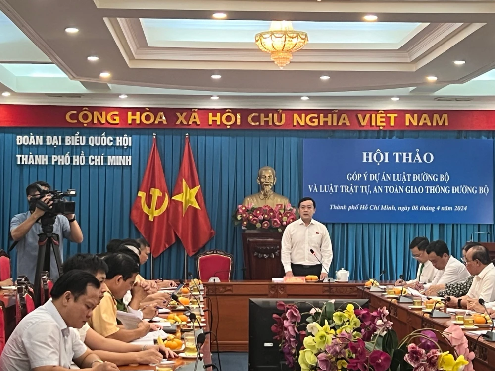 Di chuyển trên cao tốc.JPG