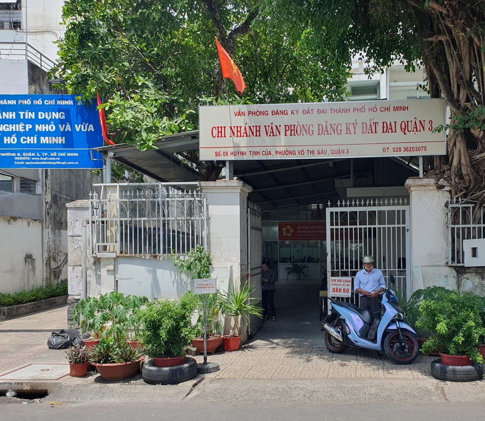 văn phòng đăng ký đất đai.jpg