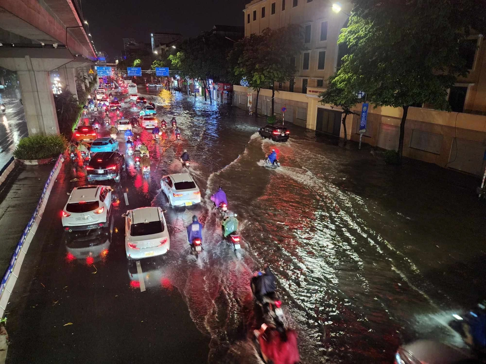 Hà Nội mưa lớn.jpg