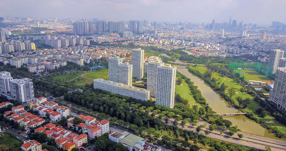 Chính sách nhà ở đúng đắn, kịp thời đã góp phần xây dựng diện mạo đô thị TP.HCM ngày càng khang trang, hiện đại. Ảnh: QUANG HUY