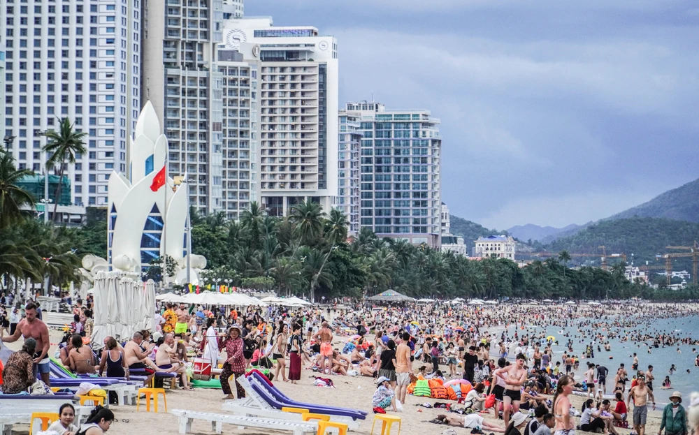 nhiều khách sạn 3-5 sao ở trung tâm TP Nha Trang, tỉnh Khánh Hòa, đã báo ngưng nhận đặt phòng khách đoàn.