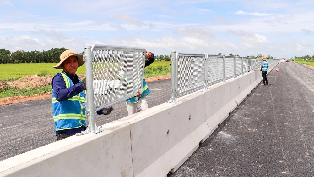 Làm cầu cạn.JPG