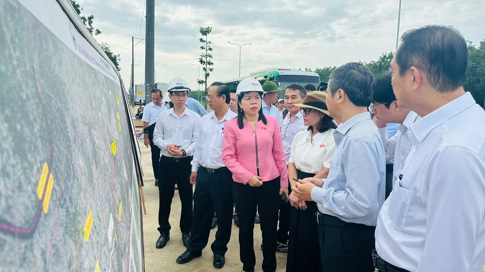 Cao tốc TP.HCM - Thủ Dầu Một - Chơn Thành đang chậm tiến độ