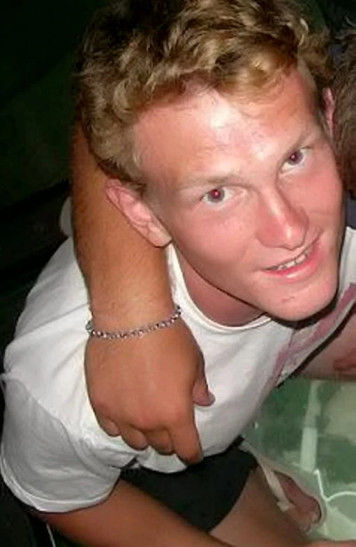 Cuộc sống các nạn nhân trước khi ra đi cùng MH17 ảnh 1