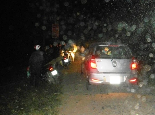 Thi thể một nam giới bị trói tay chân trôi trên sông Mã ảnh 1 Thi thể một nam giới bị trói tay chân trôi trên sông Mã ảnh 1