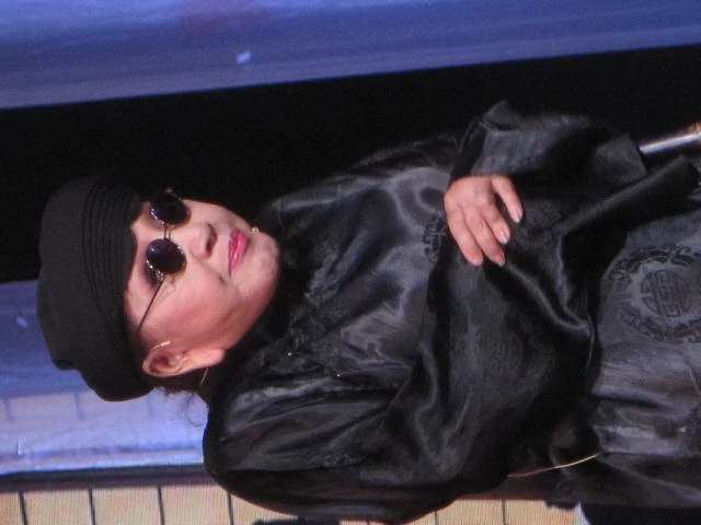 Nghệ sĩ Hồng Nga tỏa sáng cùng dàn sao trong đêm live show cuối đời ảnh 7