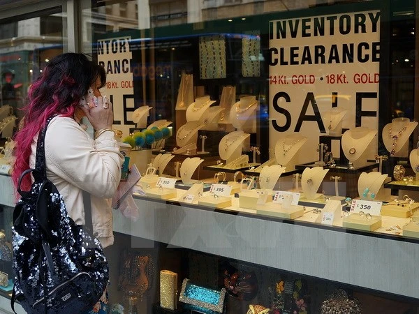 Đồng USD mạnh tiếp tục gây sức ép lên thị trường vàng ảnh 1