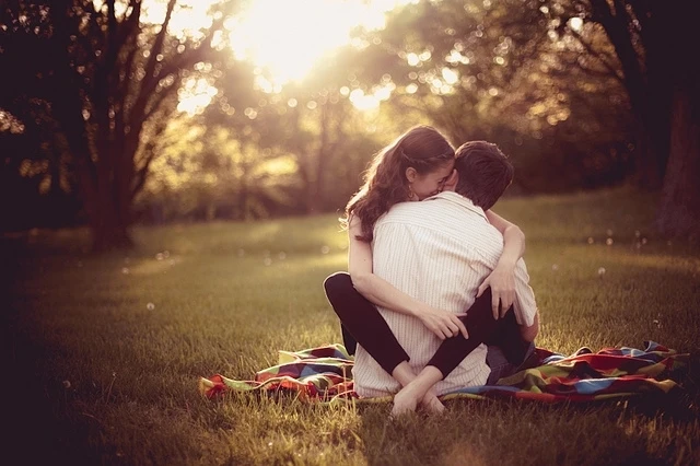 Những cử chỉ vô tình quyến rũ chàng ảnh 1