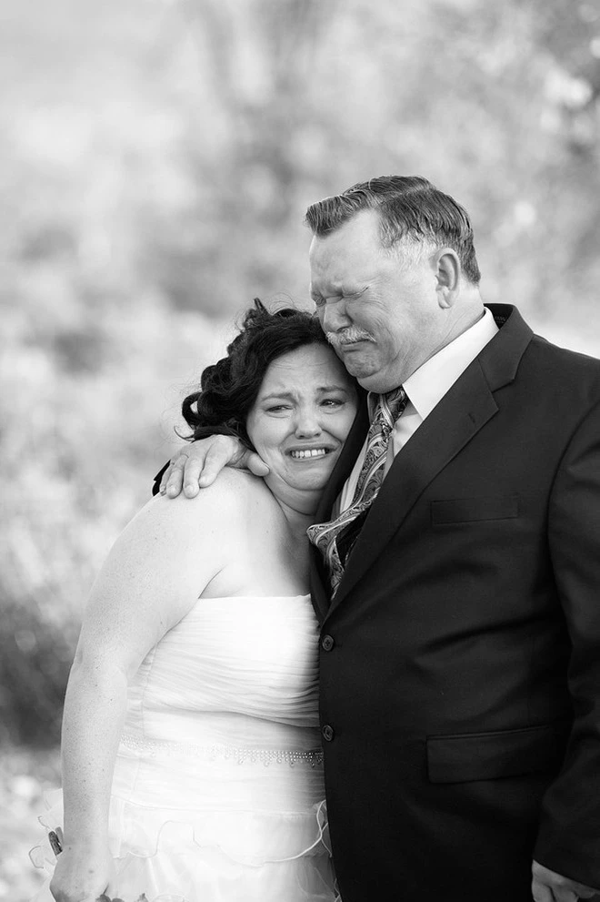 Nước mắt nụ cười của cha trong ngày cưới con gái ảnh 18