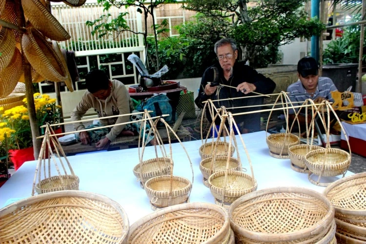 Rộn ràng khai hội ‘Sắc Xuân miệt vườn năm 2016’ ảnh 3