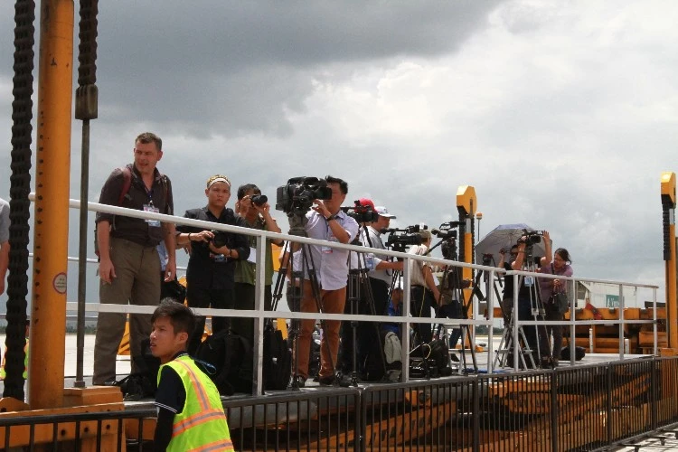 Tổng thống Obama kết thúc ngày làm việc đầu tiên tại TP.HCM ảnh 35