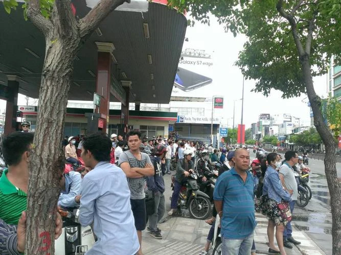 Tổng thống Obama kết thúc ngày làm việc đầu tiên tại TP.HCM ảnh 73