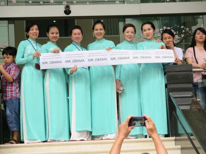 Tổng thống Obama kết thúc tốt đẹp chuyến thăm Việt Nam ảnh 4