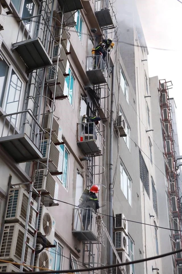 Cháy dữ dội quán karaoke: 'Cứu các bạn tôi với!' ảnh 16 Cháy dữ dội quán karaoke: 'Cứu các bạn tôi với!' ảnh 16