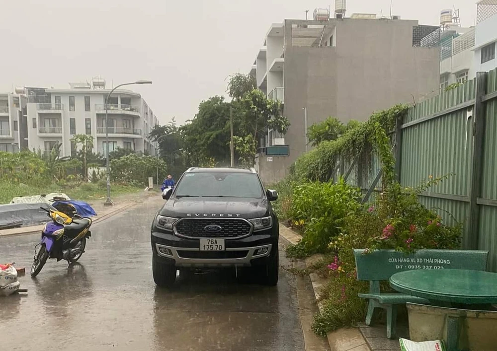 Tương tự tại quận Bình Thạnh bắt đầu khoảng 16h cũng có mưa