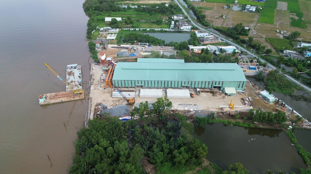 Nhà xưởng xây dựng trái phép ở Long An