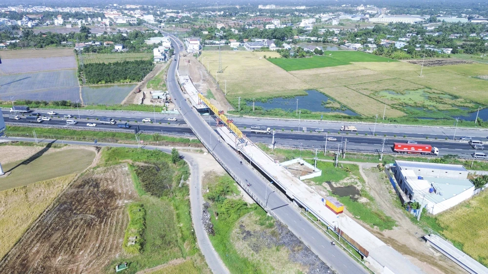 tuyến đường kết nối 818