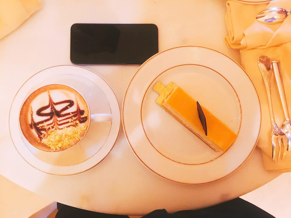 những chiếc bánh đại sứ