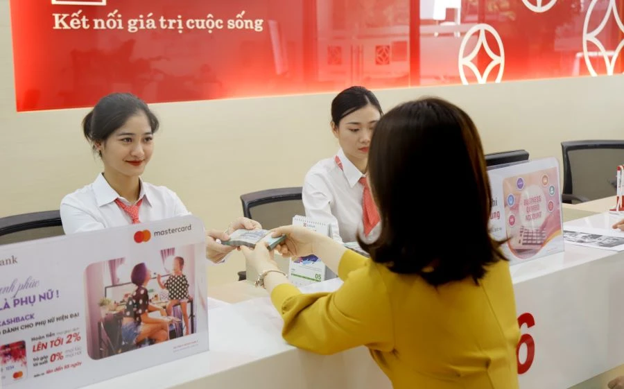 Ngân hàng giữ nguyên các mức lãi suất điều hành để tạo điều kiện thuận lợi cho việc thúc đẩy tín dụng.. Ảnh minh họa: T.LINH