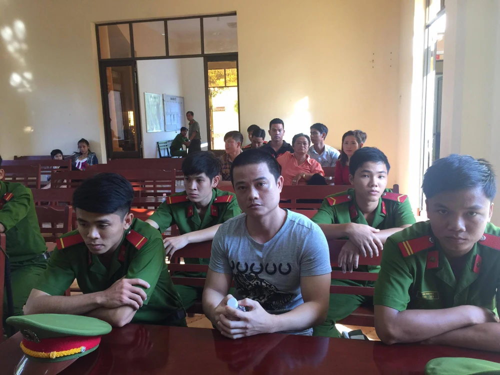 Bị cáo kêu oan Đặng Văn Hải tại TAND thị xã Hồng Ngự sáng nay 20-1