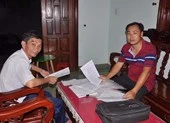 Vụ 2 cán bộ xã bị bắt giam oan: VKS bị 'tuýt còi'