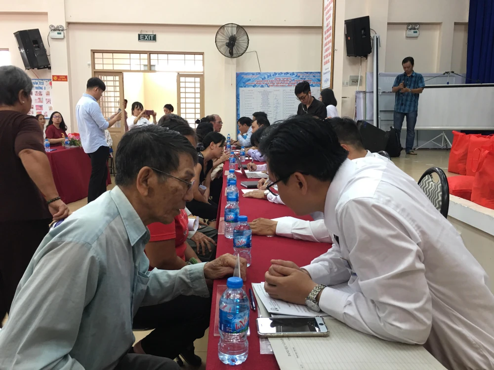 Cha di chúc để tài sản cho con gái, con trai có 'gỡ gạc' được? ảnh 1