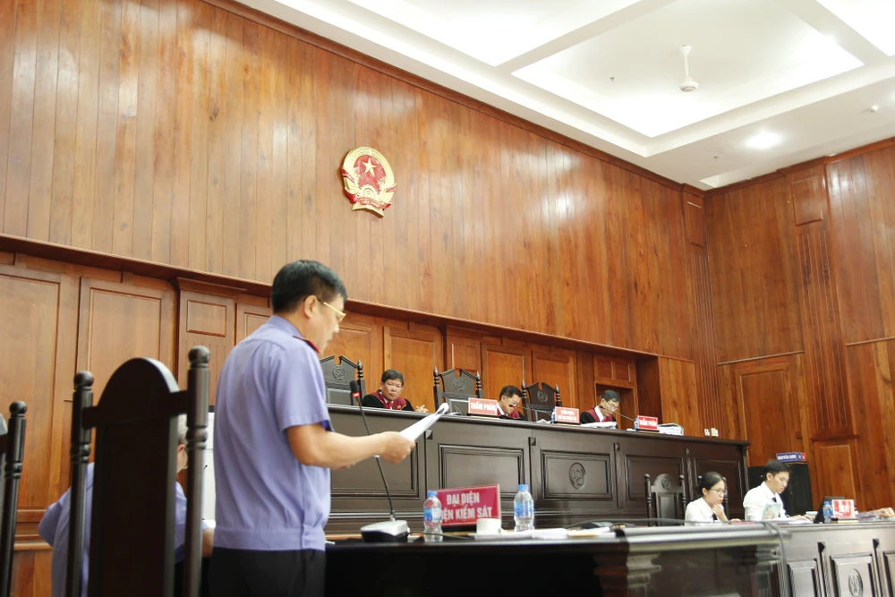 Giọt nước mắt tại tòa của Vũ' 'nhôm' ảnh 1