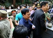 Cựu viện phó Nguyễn Hữu Linh đang hầu tòa