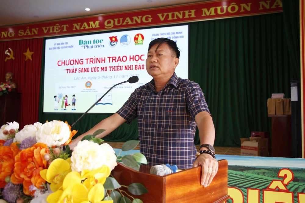 Ông Võ Hữu Hỷ - Bí thư Đảng uỷ, Chủ tịch HĐND xã Lộc An. Ảnh: TRẦN LINH