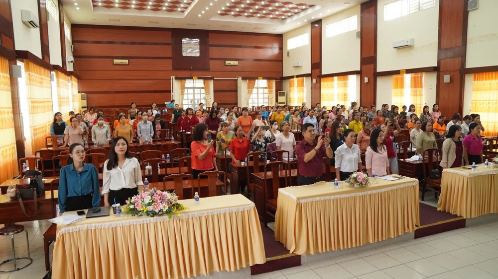 150 đại biểu tham dự hội nghị. Ảnh: TRẦN LINH